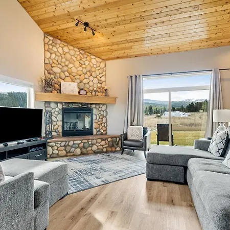 Meadows & Mountains Villa